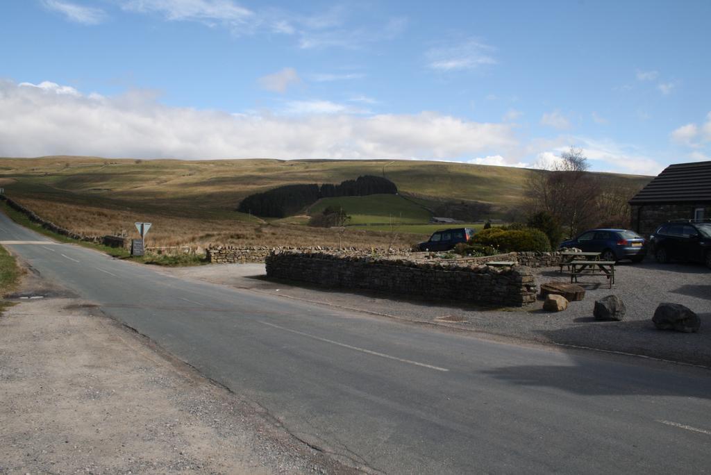The Moorcock Inn Hawes Extérieur photo